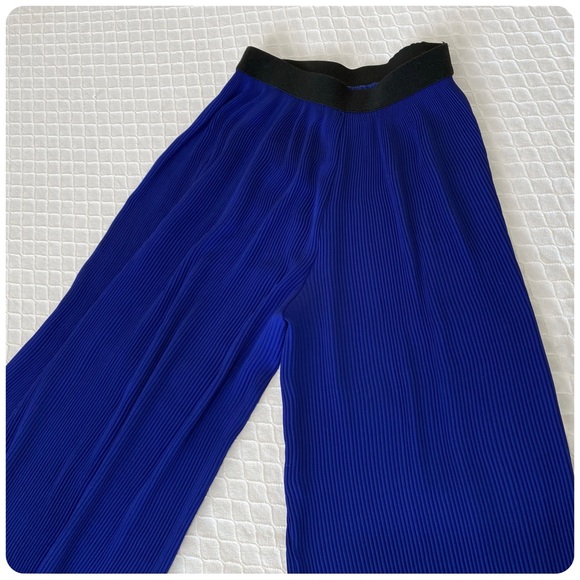 Zara Pants & Jumpsuits Zara Flowy Pleated Royal Blue Palazzo Pants